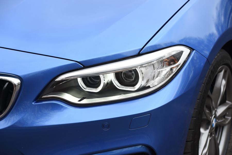 Детали экстерьера BMW M240i Coupe 2016 года  (UK) (фото 17 из 25)